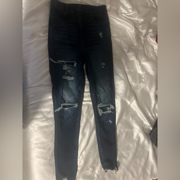 American Eagle Outfitters Denim - dark washed ripped with patches